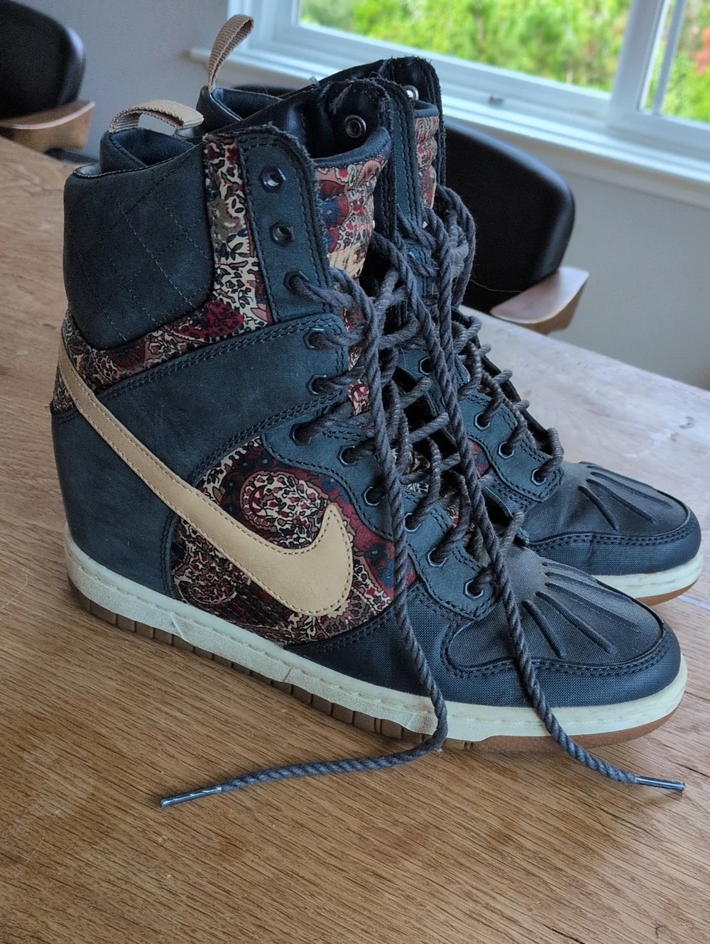 ✨Nike WMNS Dunk Sky Hi Liberty High Top SneakerBoot QS Size US7